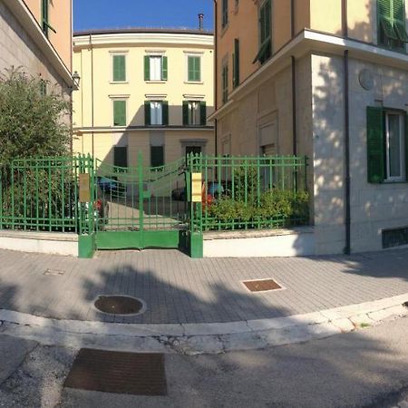 Bed and Breakfast A Casa Di Noemi LʼAquila Exterior foto