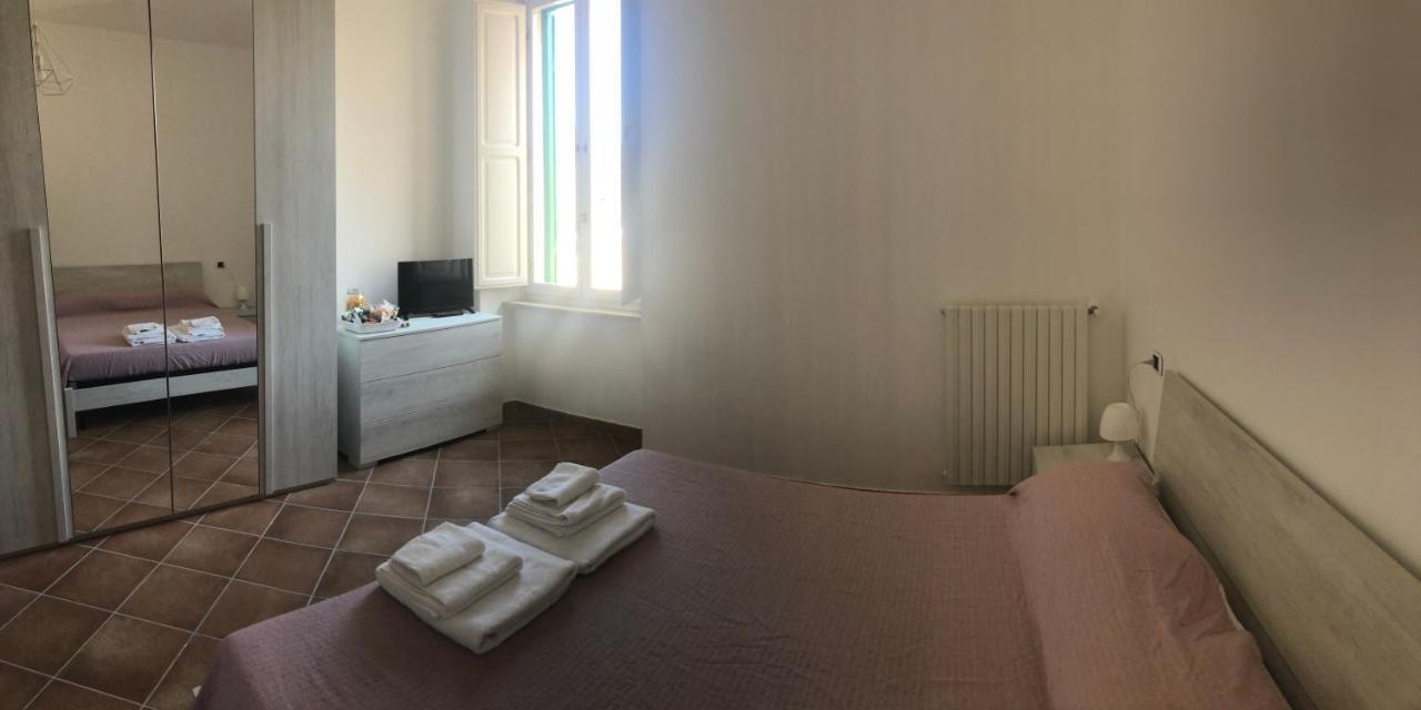 Bed and Breakfast A Casa Di Noemi LʼAquila Exterior foto